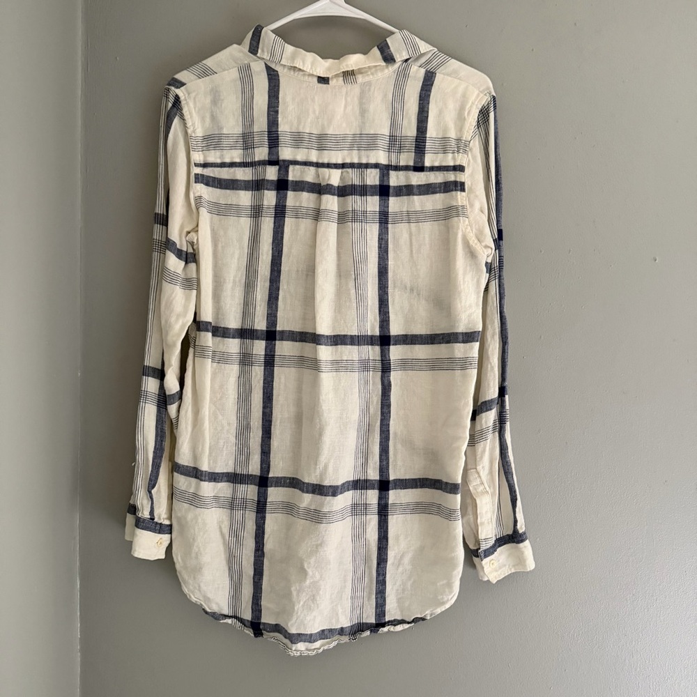 Gap Linen Boyfriend Button Down - image 4